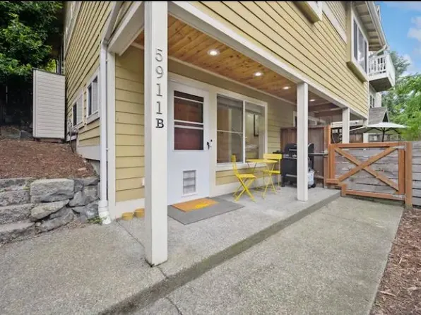 5911 40th Ave SW, Seattle, WA 98136