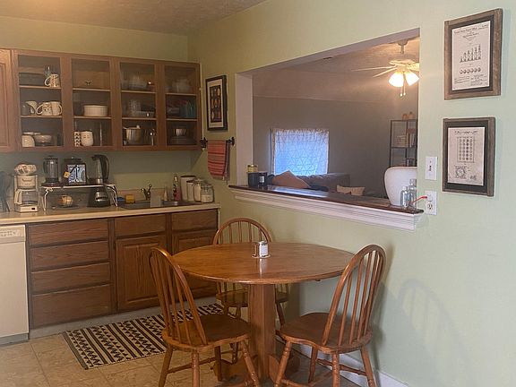 4th image of 719 Deery St #2