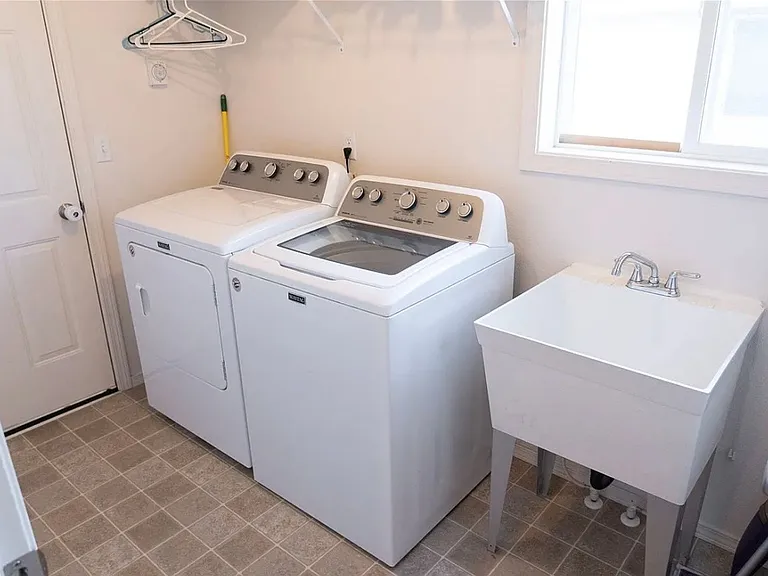 9315 W Caelen Ave — Photo 11