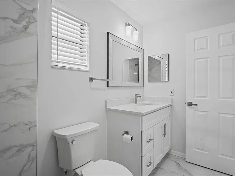 8312 Roxboro Dr — Photo 17