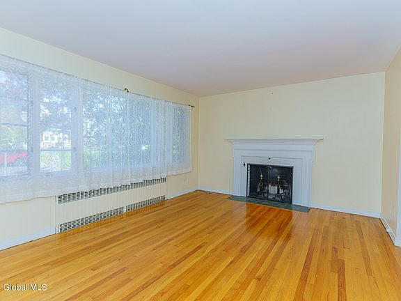 5th image of 203 Euclid Avenue