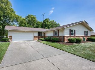 145 Lake Forest Dr, West Carrollton, OH 45449