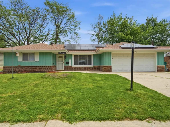 638 N Coolidge Ct, West Peoria, IL 61604