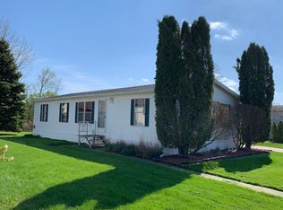 728 Southmoor Dr, Dekalb, IL 60115