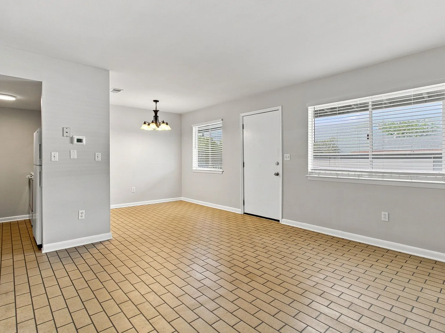 1 bed, 600 sqft, $1,200 — Photo 4