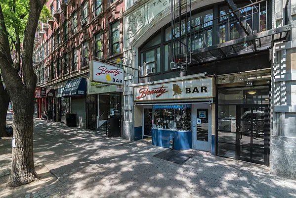 Rented by Sky Management | media 65