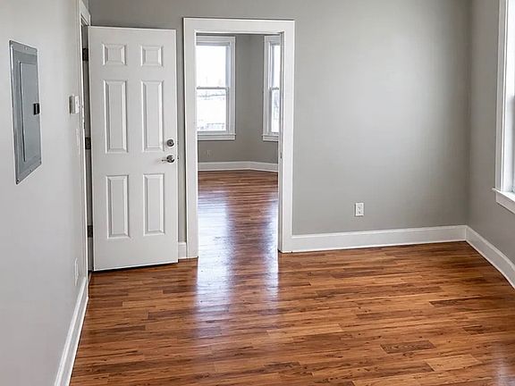 4th image of 254 21st St #1A