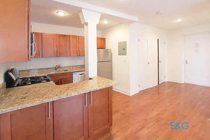 1 Bennett Ave #37 — Photo 8