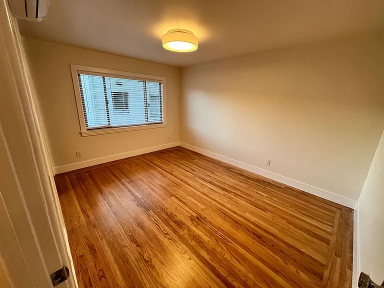 New Vallejo — Photo 8