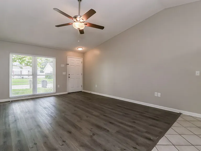 706 Hazy Meadow Ct — Photo 5