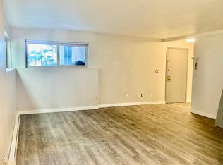 2415 8th Ave N #7, Seattle, WA 98109
