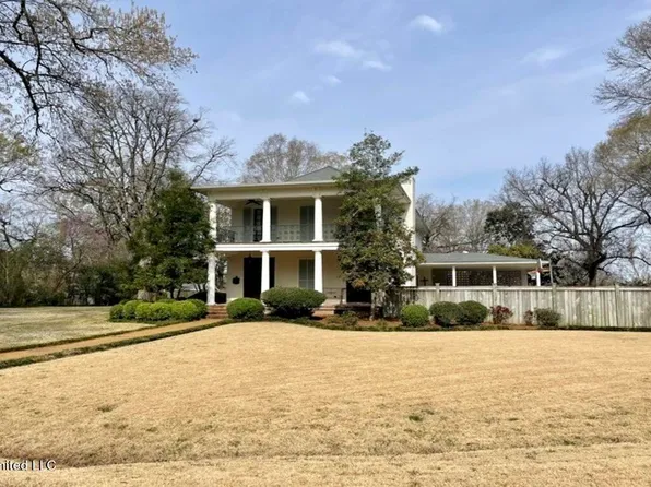 809 Parsons Ave, Greenwood, MS 38930