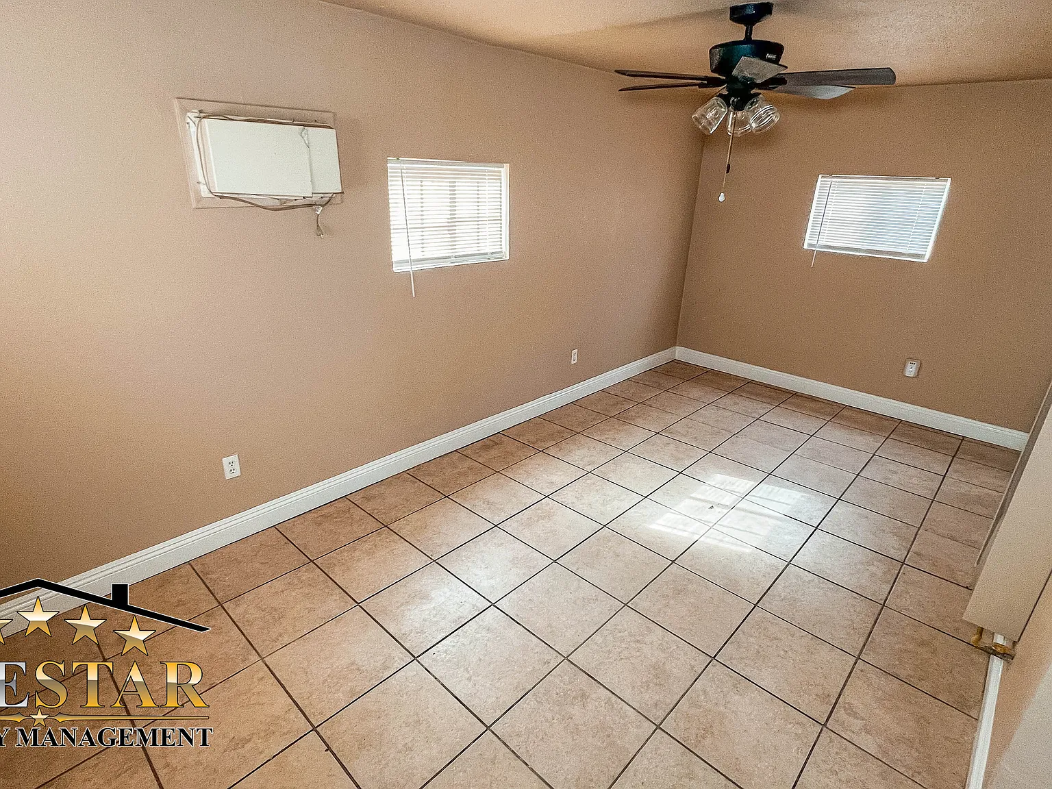 Studio, 600 sqft, $750 — Photo 4