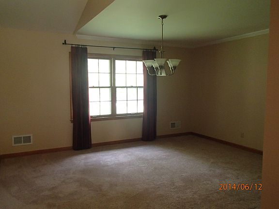 Separate dining room
