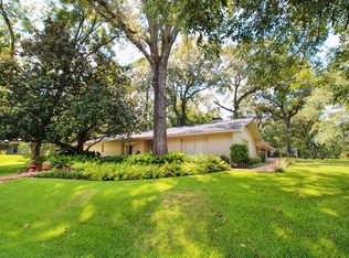 58 Rambling Rd, Palestine, TX 75801