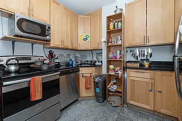 Rented by Rita S Citrin, LREB