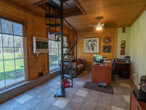 3rd image of 2155 Sachs Ave