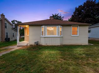 939 N Sleight St, Naperville, IL 60563