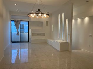 8639 Whitworth Dr #102, Los Angeles, CA 90035