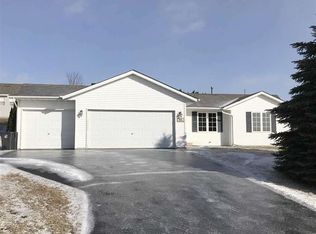 691 Talentina Trl, Roscoe, IL 61073