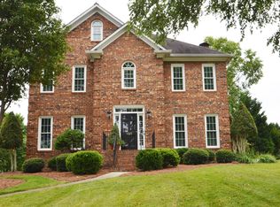 8121 Glengarriff Rd, Clemmons, NC 27012