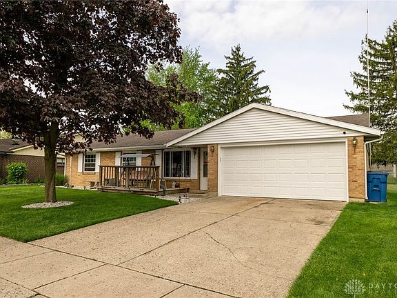 2nd image of 633 Bellaire Dr