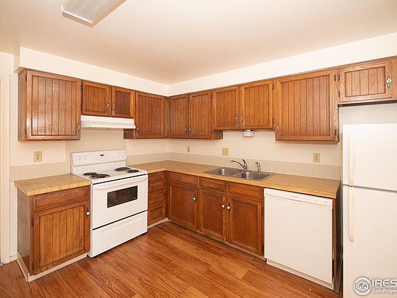 5th image of 208-210 E Saint Clair Ave