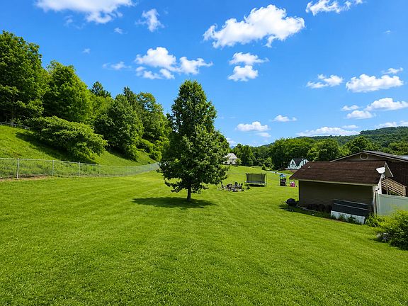 4th image of 144 Mathel Hill Rd