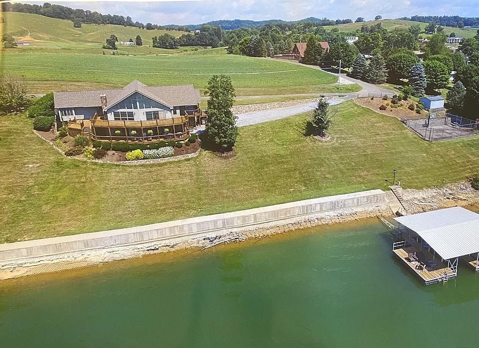 1st image of 23631 Barefoot Ln