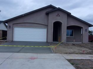 1403 Victory Ct, Hanford, CA 93230
