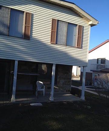 2nd image of 333 Jefferson Ct