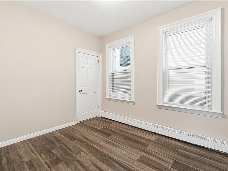 169 Zabriskie St #1 — Photo 14