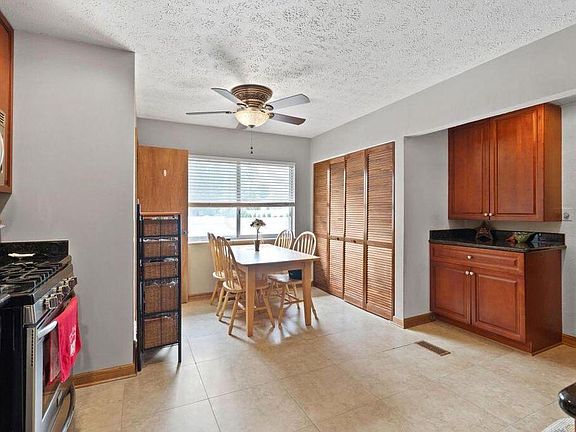 2nd image of 3434 Lacon Dr