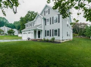5 Broad River Ln, Fairfield, CT 06890