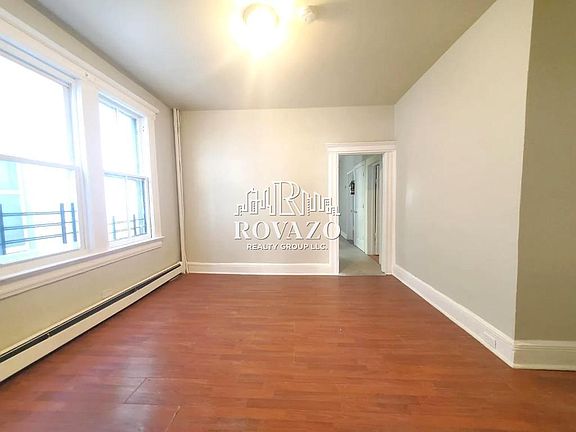 5th image of 267 Chadwick Ave #A1