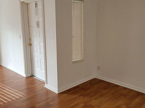 4th image of 722 Sunny Pine Way APT D2
