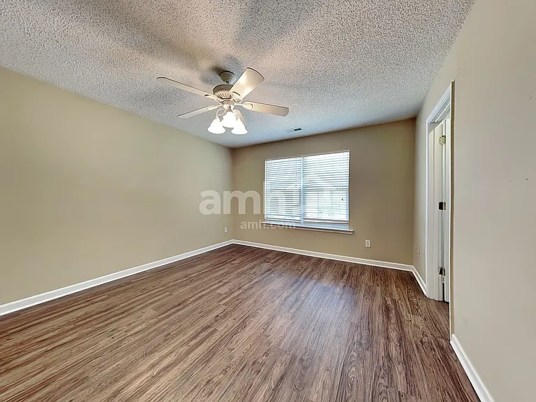7533 Argent Valley Dr — Photo 10