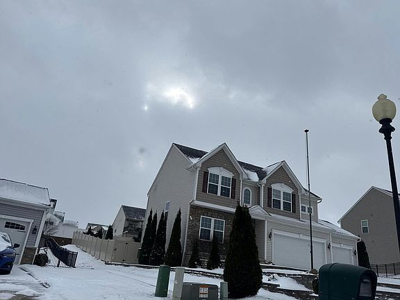 3rd image of 6212 Hadleigh Ave SW