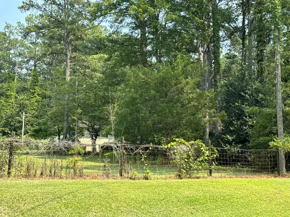 1302 Vaughn Rd, Griffin, GA 30223