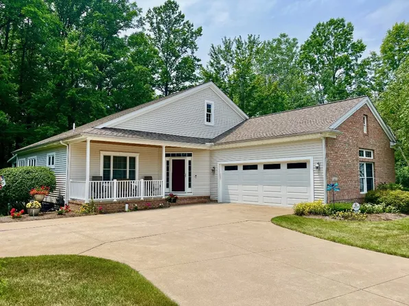 6965 Jefferson Ct, Fairview, PA 16415