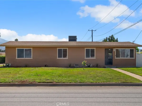 13301 3rd St, Yucaipa, CA 92399
