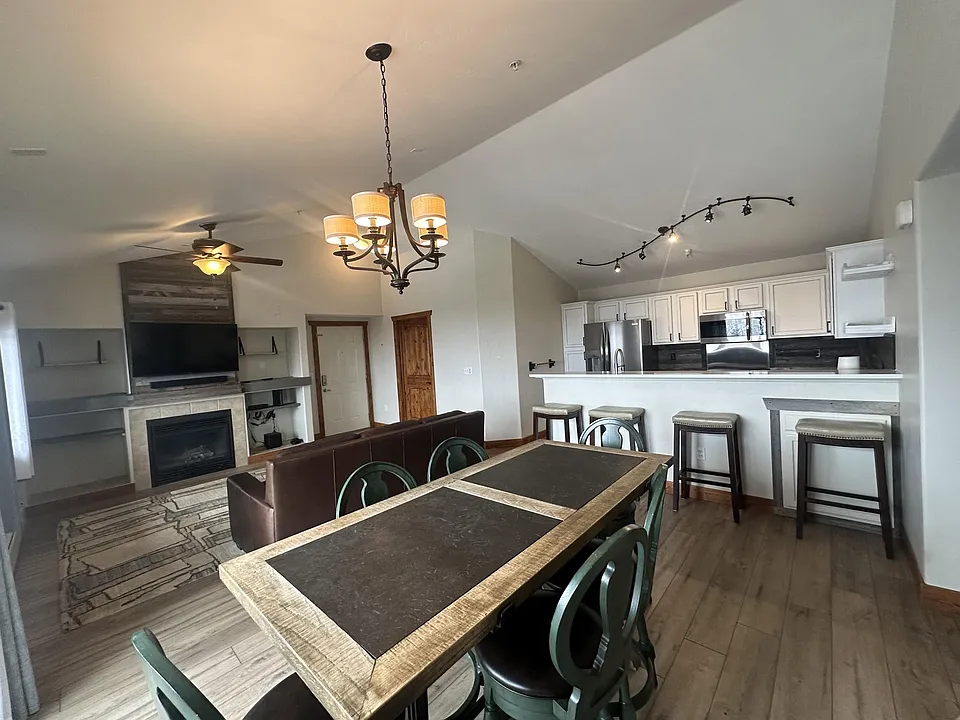 3305 Columbine Dr #1508
