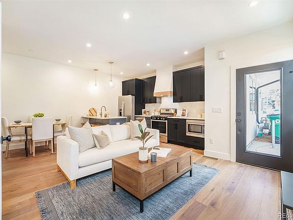 3rd image of 1310 Knox Court