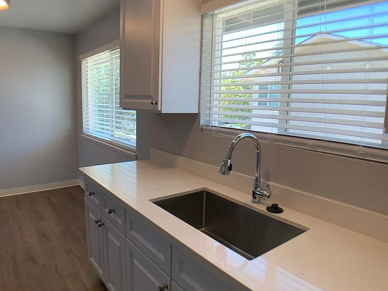 665 Kirkland Dr — Photo 6