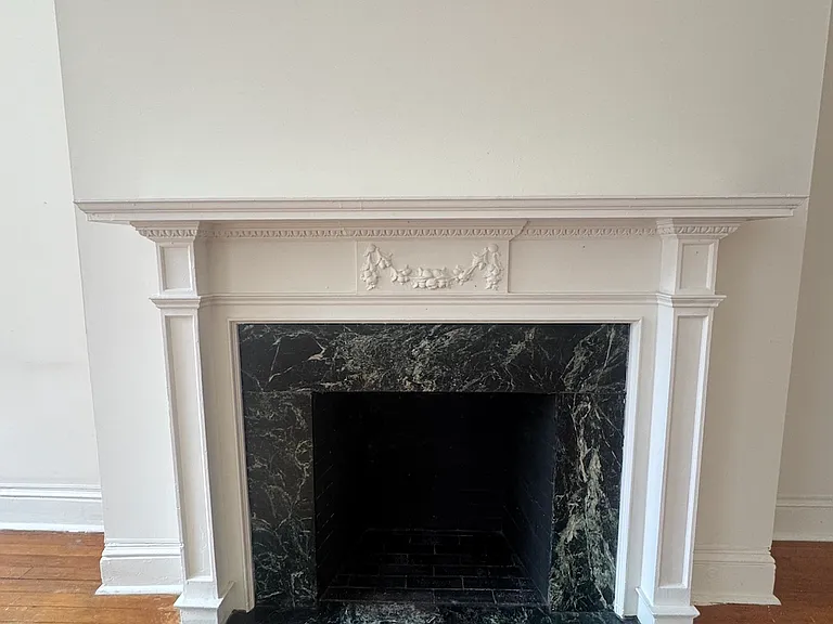 14 E Chase St #201 — Photo 3
