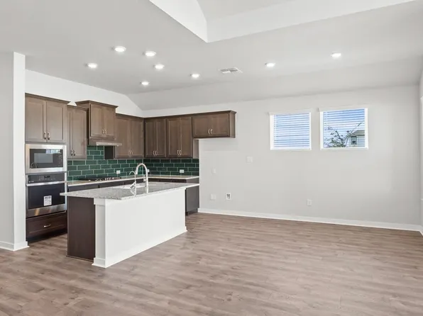 520 Jane Long Dr, San Marcos, TX 78666