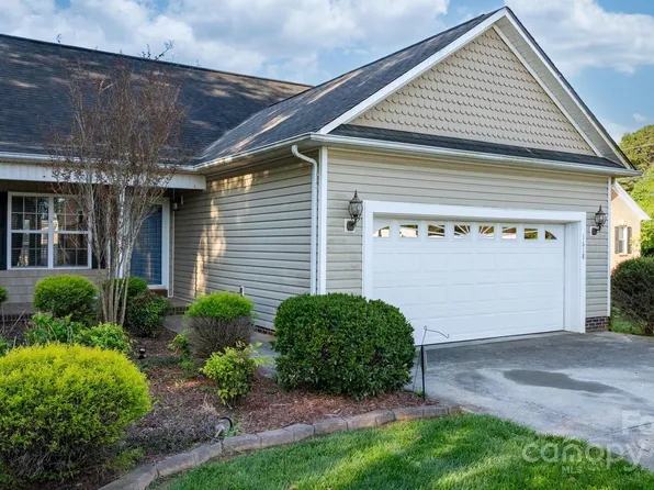 1618 33rd Ave NE #1, Hickory, NC 28601