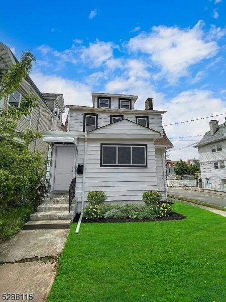 1st image of 27 Chelsea Ave