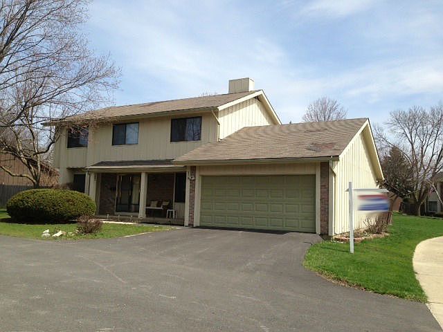 1st image of 570 Lakeview Ct