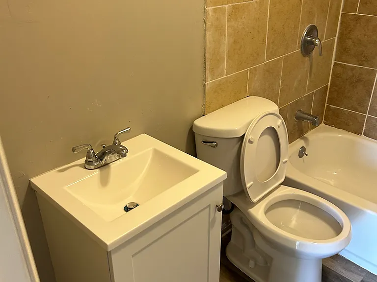 507 Lincoln St #B — Photo 3